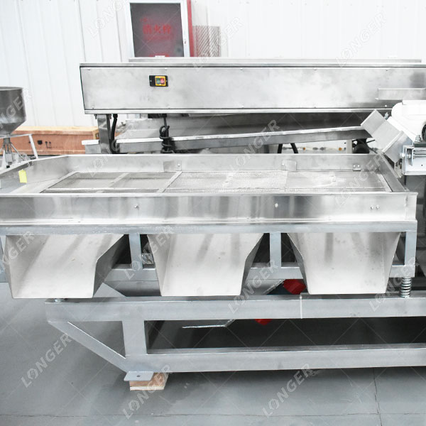 Machine À Couper Les Noix.jpg