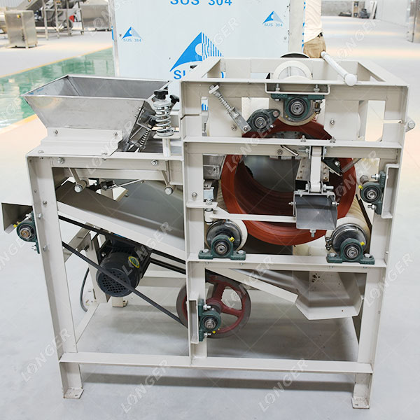 Avantages De La Machine À Éplucher Les Arachides Humides.jpg